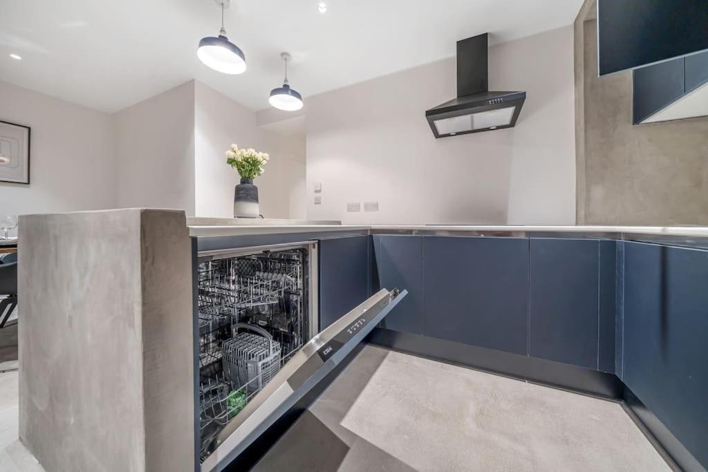Trendy 2 Bedroom 2 Bathroom Apartment Minutes From Seafront In St Leonard'S Hastings St Leonards-on-Sea 외부 사진